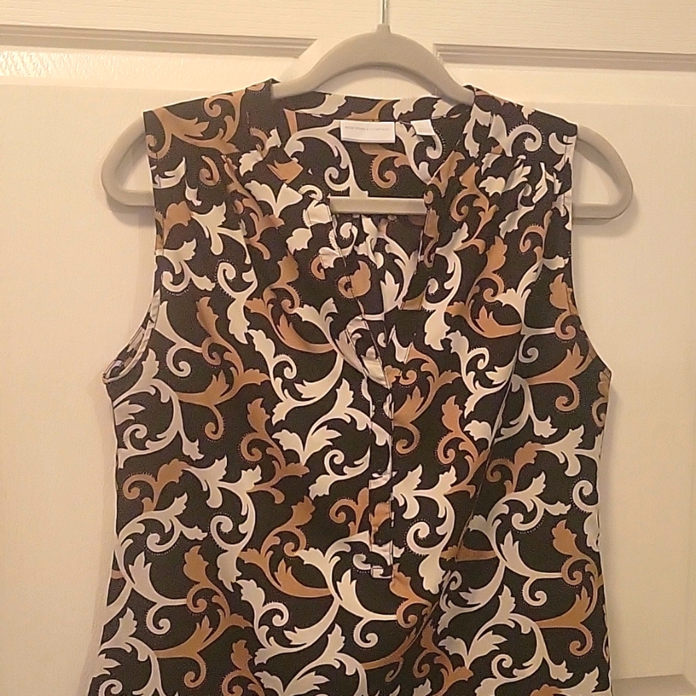 New York & Company Sleeveless Top